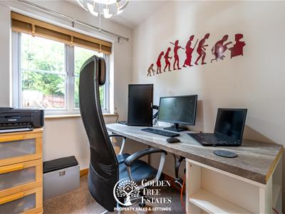 Third bedroom/Study